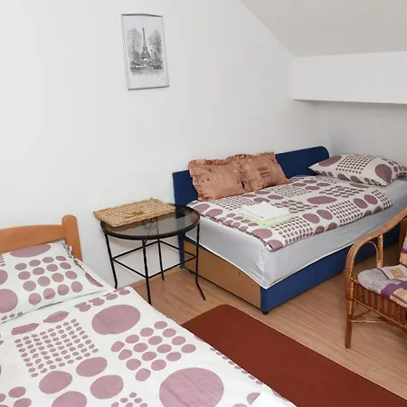 Holiday home Ema